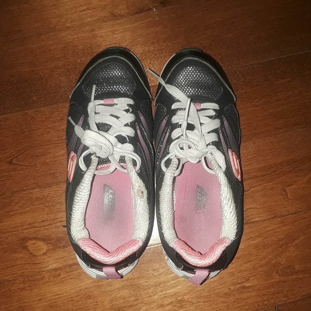 Girla Sketchers